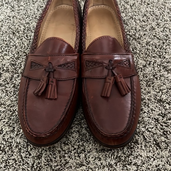 Allen Edmonds Leather dress loafer. - Picture 2 of 5